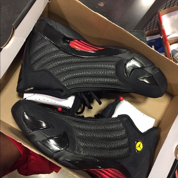 What more can I say brand new pair of last shots - Picture 2 of 2